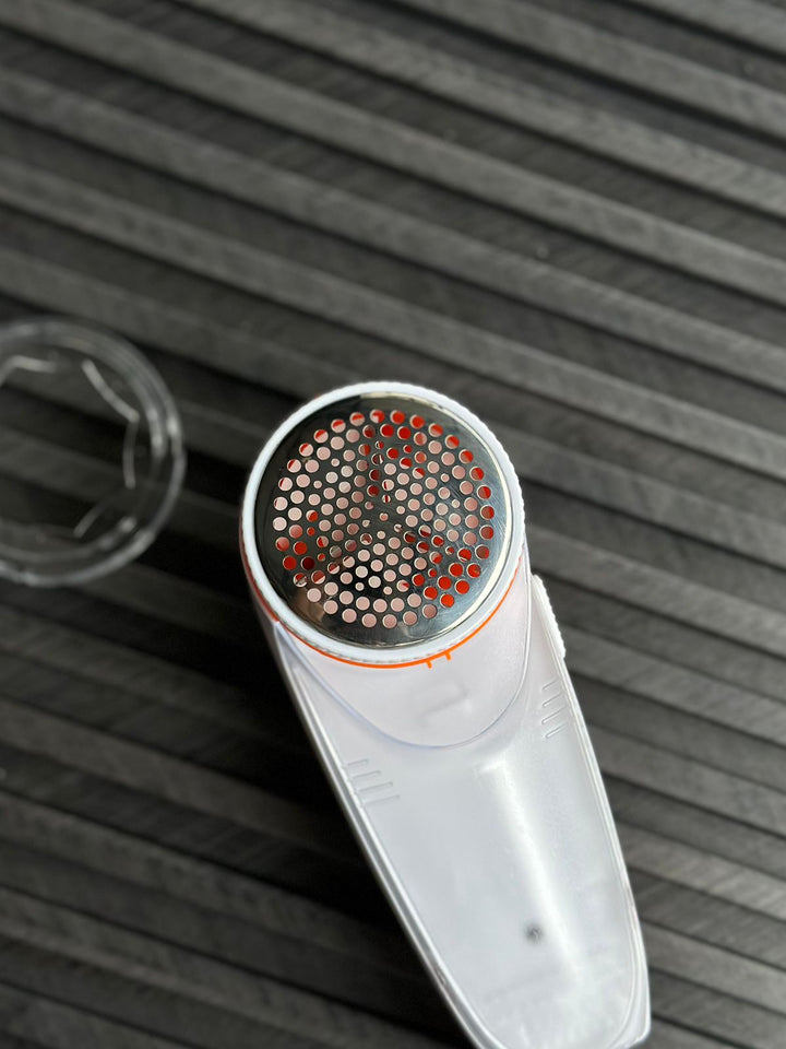 Portable Electric Lint Remover for Clothes, Blankets, Sweaters & Sofas